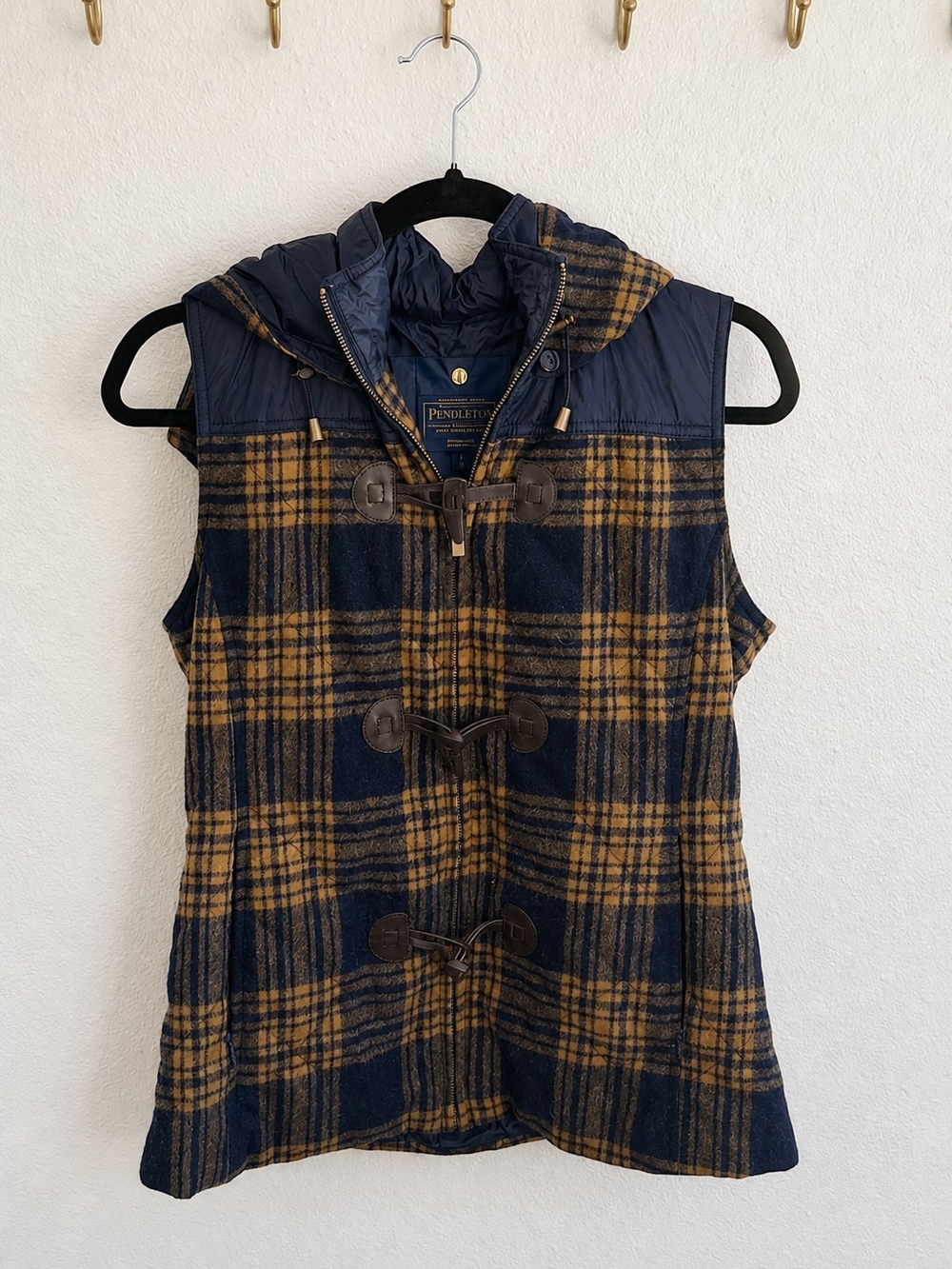 Pendleton Alpine Getaway Hooded Toggle Wool Vest S